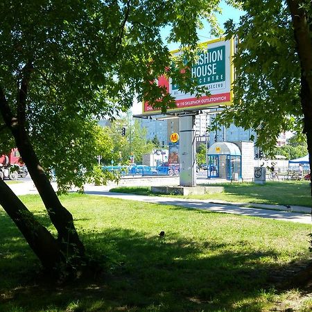 Rent0Nline Niepodleglosci Rooms Metro Varsovia Exterior foto