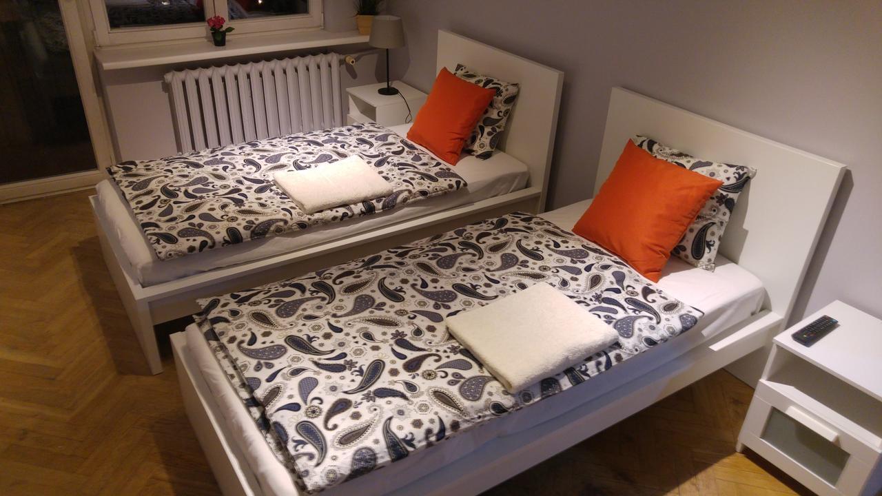 Rent0Nline Niepodleglosci Rooms Metro Varsovia Exterior foto