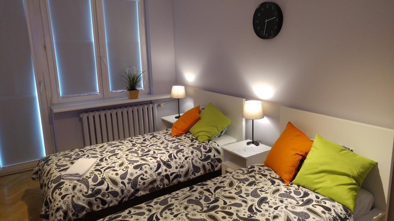 Rent0Nline Niepodleglosci Rooms Metro Varsovia Exterior foto